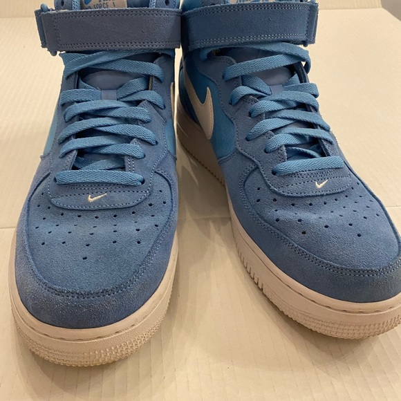 Nike Air Force 1 Men’s Mid High-Top Sneakers size 10 light blue white used - Picture 1 of 12